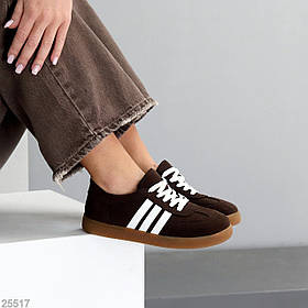 Шоколадні замшеві кросівки з білими вставками класичний спортивний дизайн 37