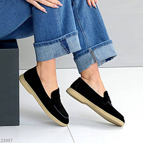 Зручні чорні лофери натуральна замша на бежевій підошві