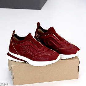 Круті дизайнерські фактурні бордові кросівки на білій підошві