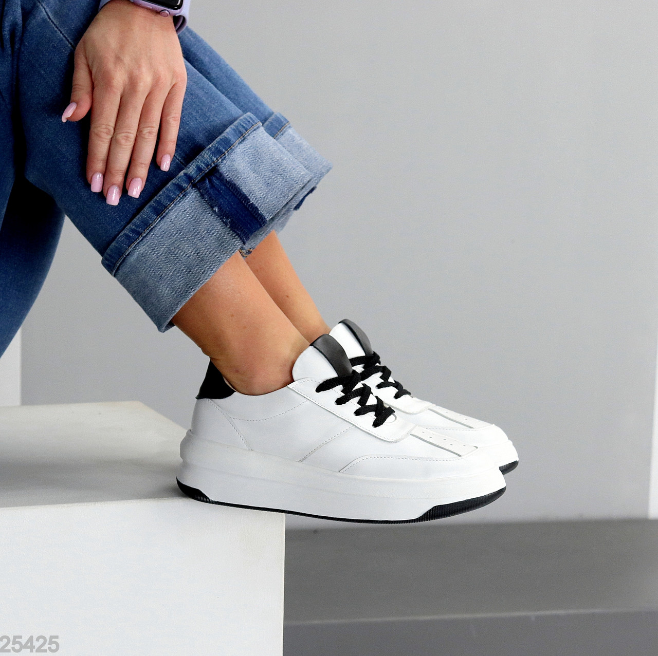 Молодіжні білі кросівки натуральна шкіра з перфорацією, фото 1