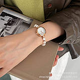 Жіночий кварцовий годинник Rebirth з браслетом золотистого кольору з перлами, фото 3