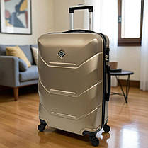 Валіза дорожня на колесах Bonro 2019 M середня шампань пластикова з висувною ручкою і кодовим замком, фото 2