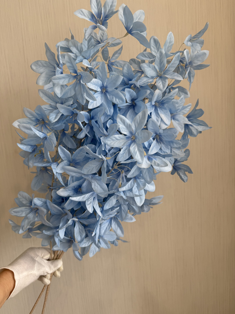 Декоративна гілка жасмину. Квітуча гілка для декору ( блакитна 1 метр ), фото 1