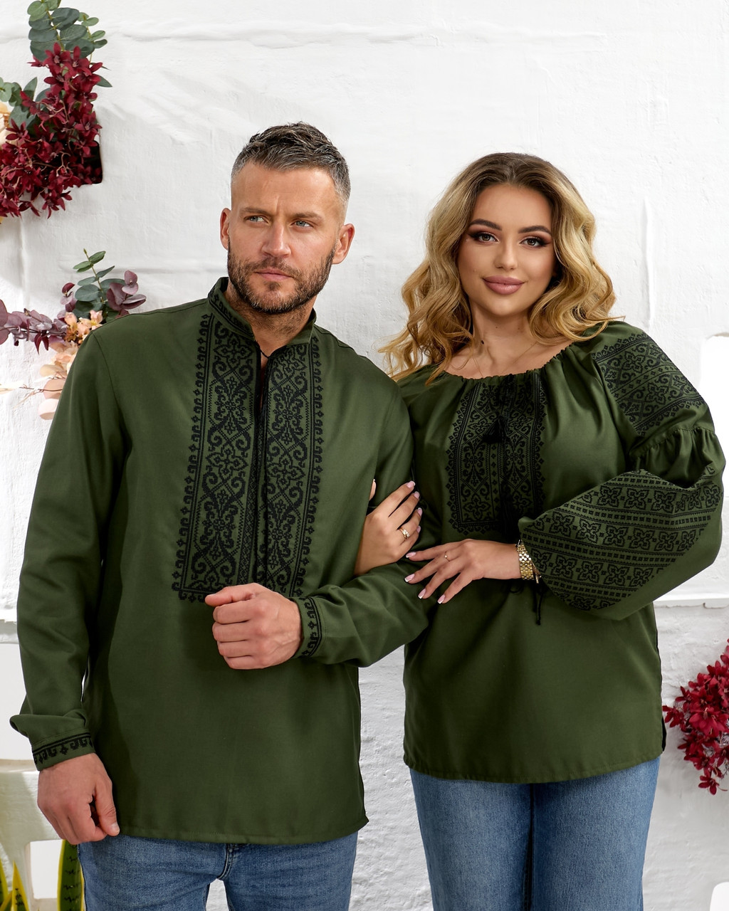 Вишиванки "Миколай+ Марічка" з домотканого полотна кольору хакі