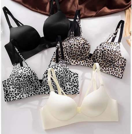 Безшовний бюстгальтер зі стрепами, С-ка