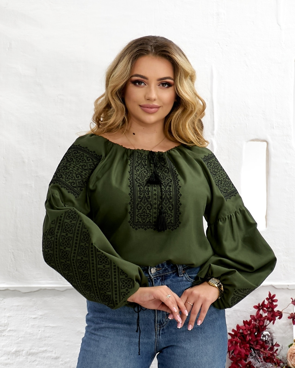 Вишиванка жіноча "Марічка" з домотканого полотна кольору хакі