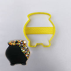 Вирубка пластикова Казанок відьми для пряника