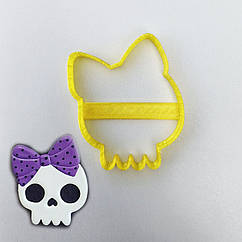 Вирубка пластикова Череп із бантом для пряника