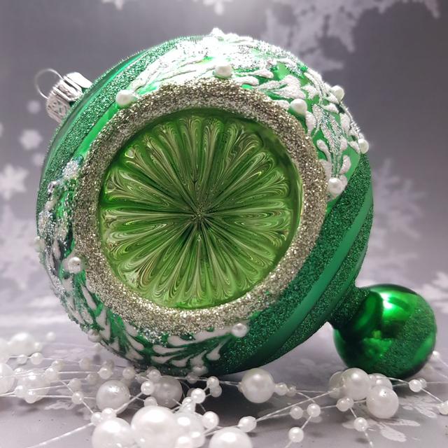 Скляна іграшка Розкішна Новорічна Куля Лайм у Інеї pучна робота Скляна іграшка Розкішна Новорічна Куля Лайм у Інеї pучна робота