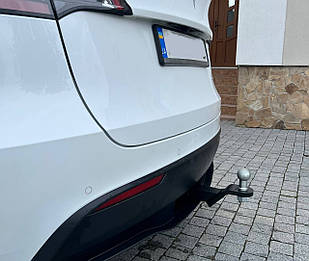 Фаркоп Tesla Model Y (з 2020--) Під квадрат