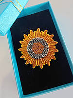 Брошка "Соняшник" в подарунковій упаковці