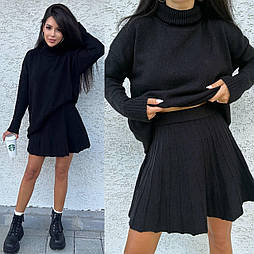 Жіночий теплий в’язаний костюм светр спідниця плісе чорний
