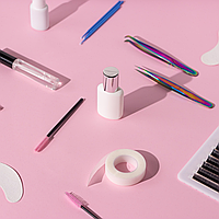 Як зберігати клеї, ремувери та вії – практичні поради для лешмейкерів