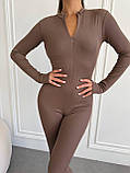 Базовий жіночий комбінезон кольору мокко, на всі випадки життя, фото 2