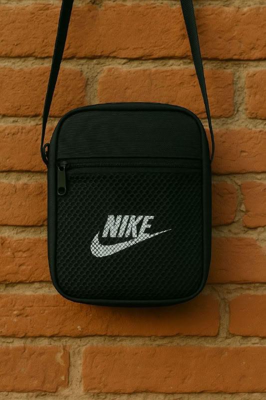 Барсетка чорна Nike з Oxford 1000D - стиль і впевненість у кожному русі