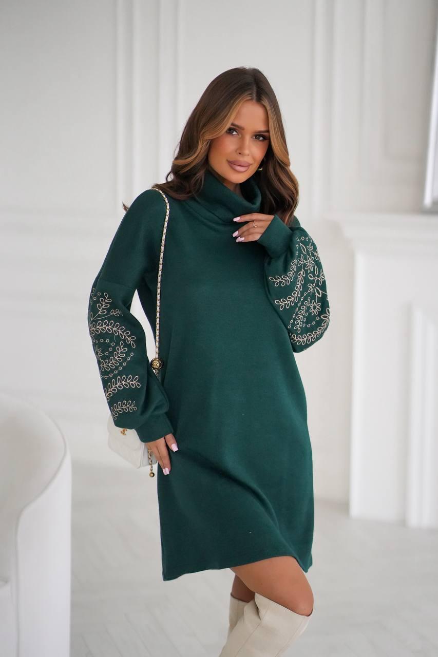 Жіноча зелена ангорова вільна сукня з вишивкою, фото 1