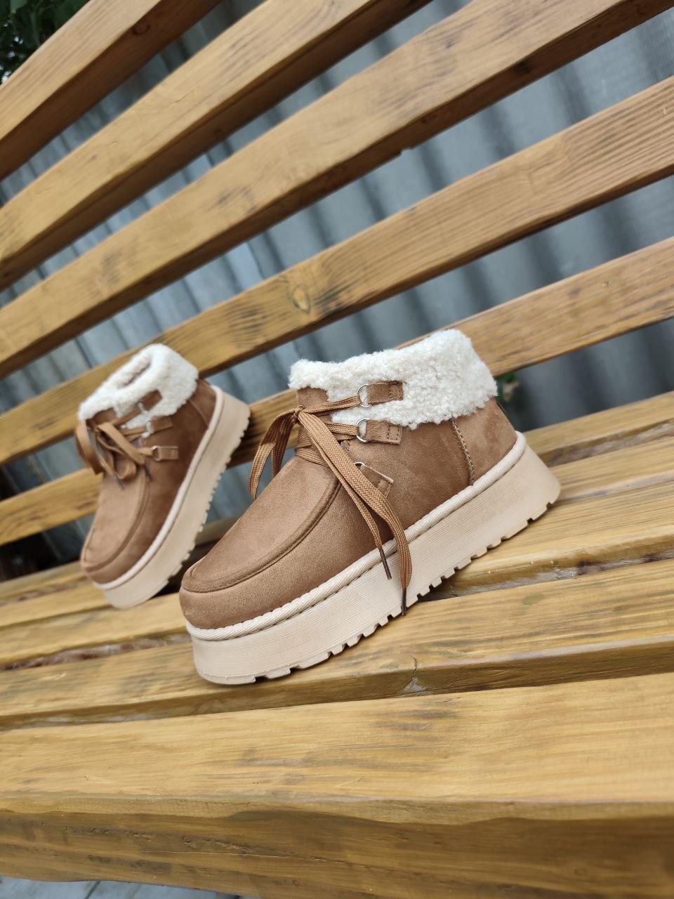 Жіночі зимові черевики-уггі РУДІ CAMEL UGG на платформі зі шнурками з манжеткою осінь