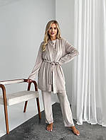 Велюрова жіноча піжама з халатиком бежевого кольору