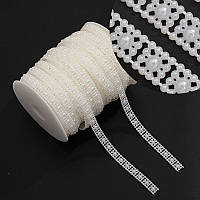 Декоративна стрічка з напівбусин на нитці ширина 10мм. Колір - білий (за м)