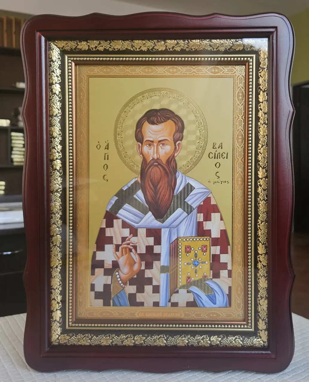 Святитель Василь Великий, кіот 32×42см, фото 1