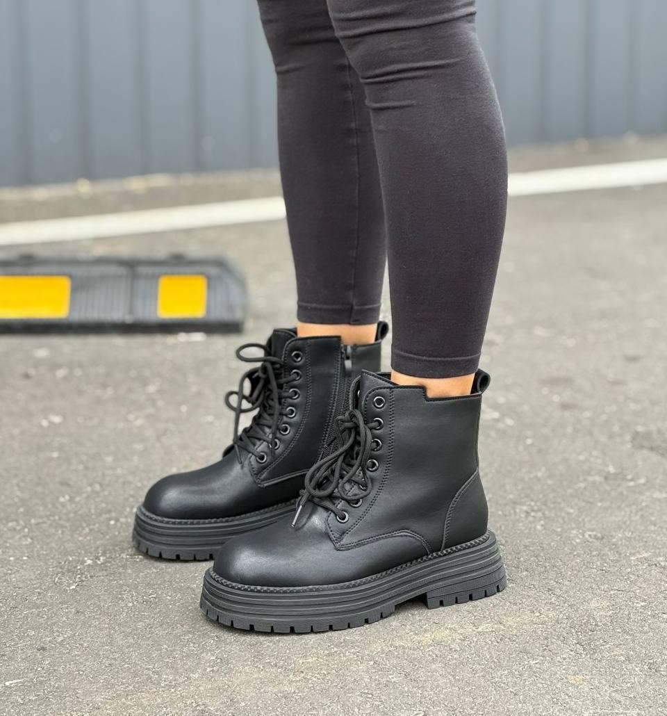Жіночі черевики зимові на тракторній підошві молодіжні чорні натуральна шкіра