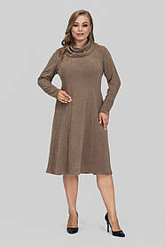 Сукня жіноча Венді трикотажна великих розмірів 50-60 з коміром-хомутом осінь-зима капучино