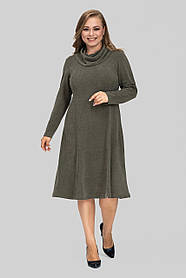 Сукня жіноча Венді трикотажна великих розмірів 50-60 з коміром-хомутом осінь-зима оливкова
