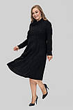 Сукня жіноча Венді трикотажна великих розмірів 50-60 з коміром-хомутом осінь-зима чорна, фото 9