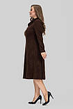 Сукня жіноча Венді трикотажна великих розмірів 50-60 з коміром-хомутом осінь-зима шоколад, фото 3