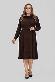 Сукня жіноча Венді трикотажна великих розмірів 50-60 з коміром-хомутом осінь-зима шоколад