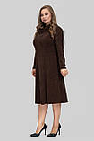 Сукня жіноча Венді трикотажна великих розмірів 50-60 з коміром-хомутом осінь-зима шоколад, фото 5