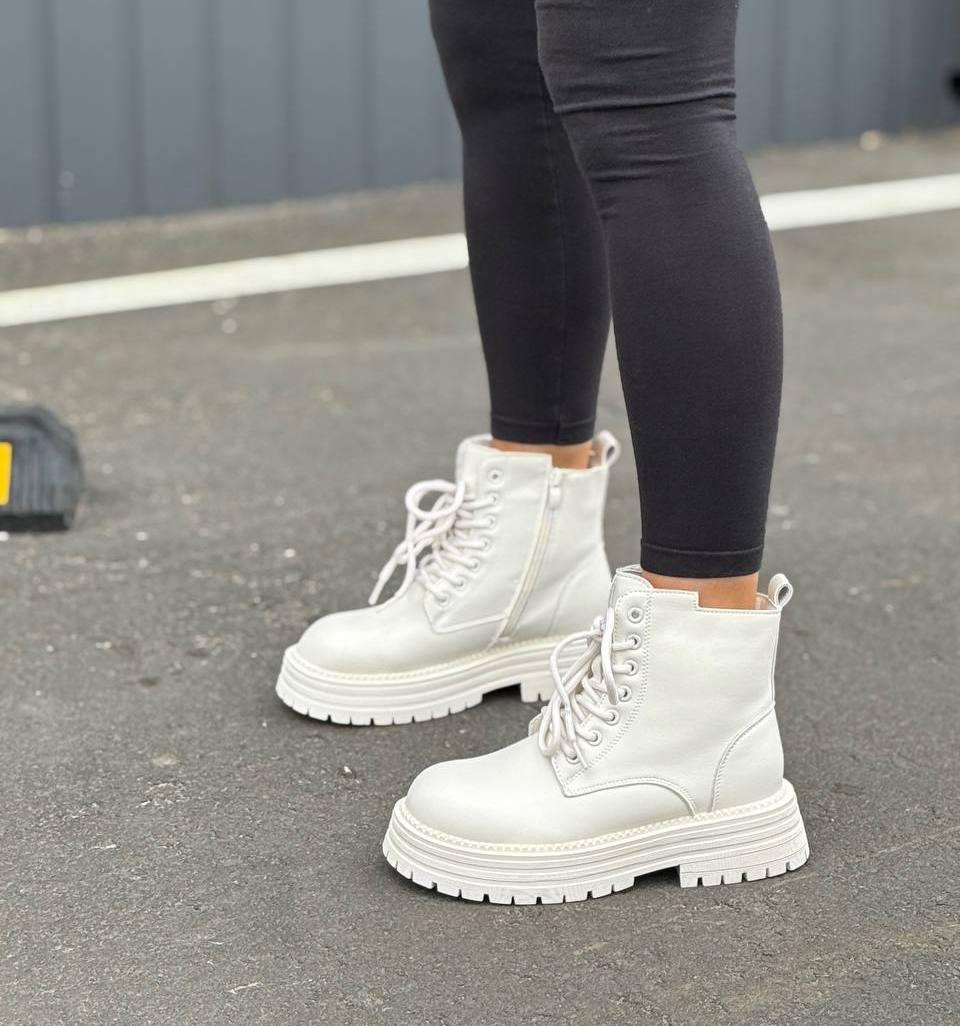 Жіночі черевики зимові на тракторній підошві світло-бежеві натуральна шкіра, фото 1