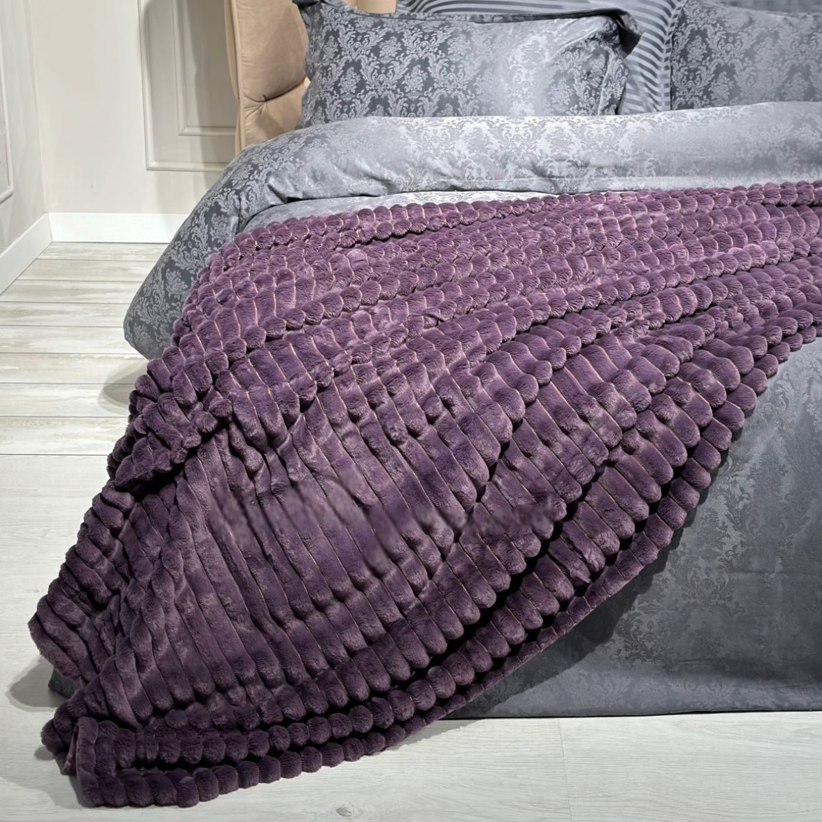 Плед Евро KOLOCO "Королевский шарпей" 200 х 230 см (38403) Фиолетовый