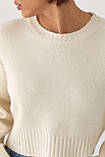 Укорочена в'язана кофта з рваним ефектом — молочний колір, ONE SIZE (є розміри), фото 4
