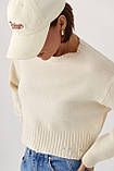 Укорочена в'язана кофта з рваним ефектом — молочний колір, ONE SIZE (є розміри), фото 5