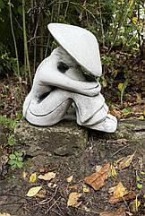 Садова скульптура В'єтнамка сіро-чорного кольору, фігура дівчинки в'єтнамки для декору ручного розпису 30 см