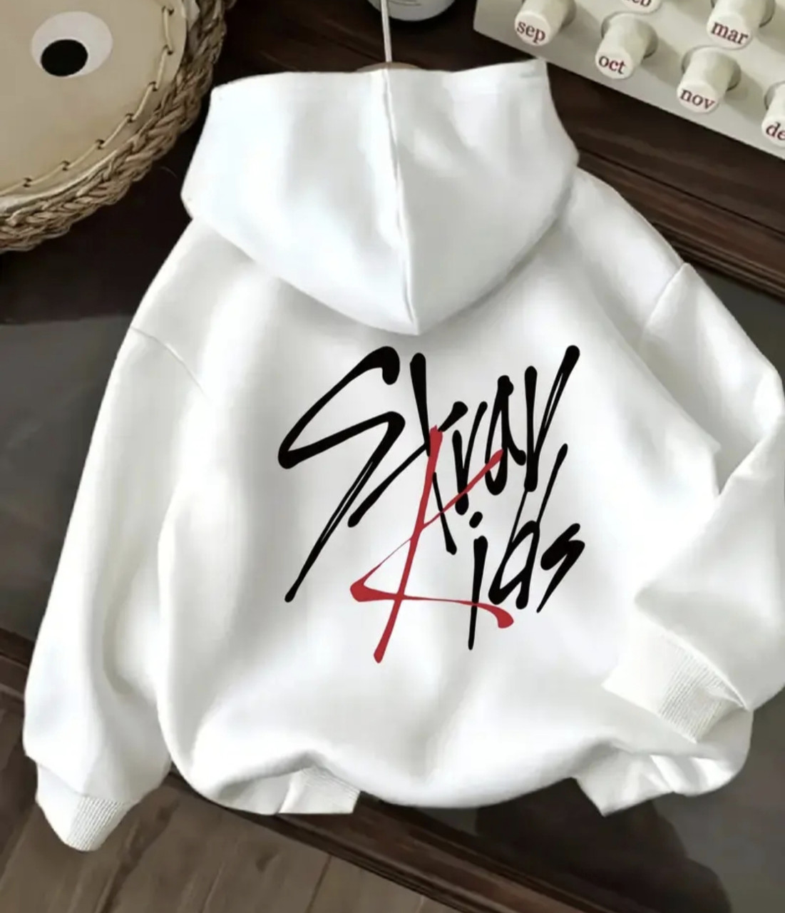 Жіноче худі з написом на спині "Stray Kids", фото 1