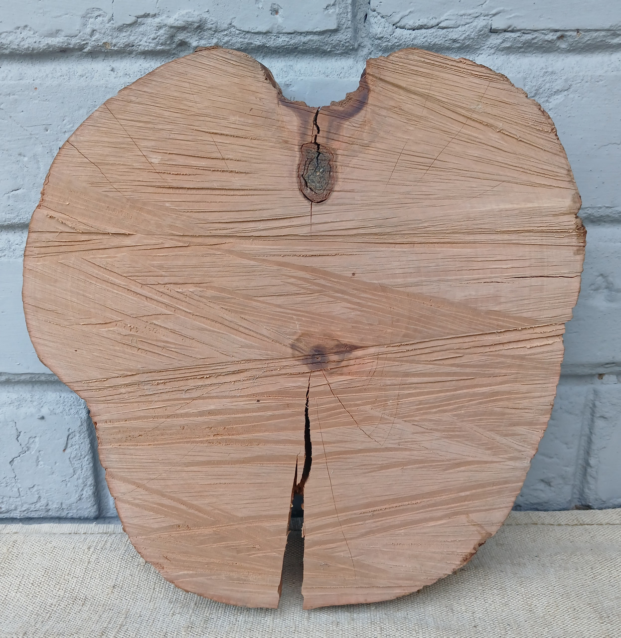 Зріз натурального дерева для виготовлення столів із епоксидної смоли, d 230х220мм.