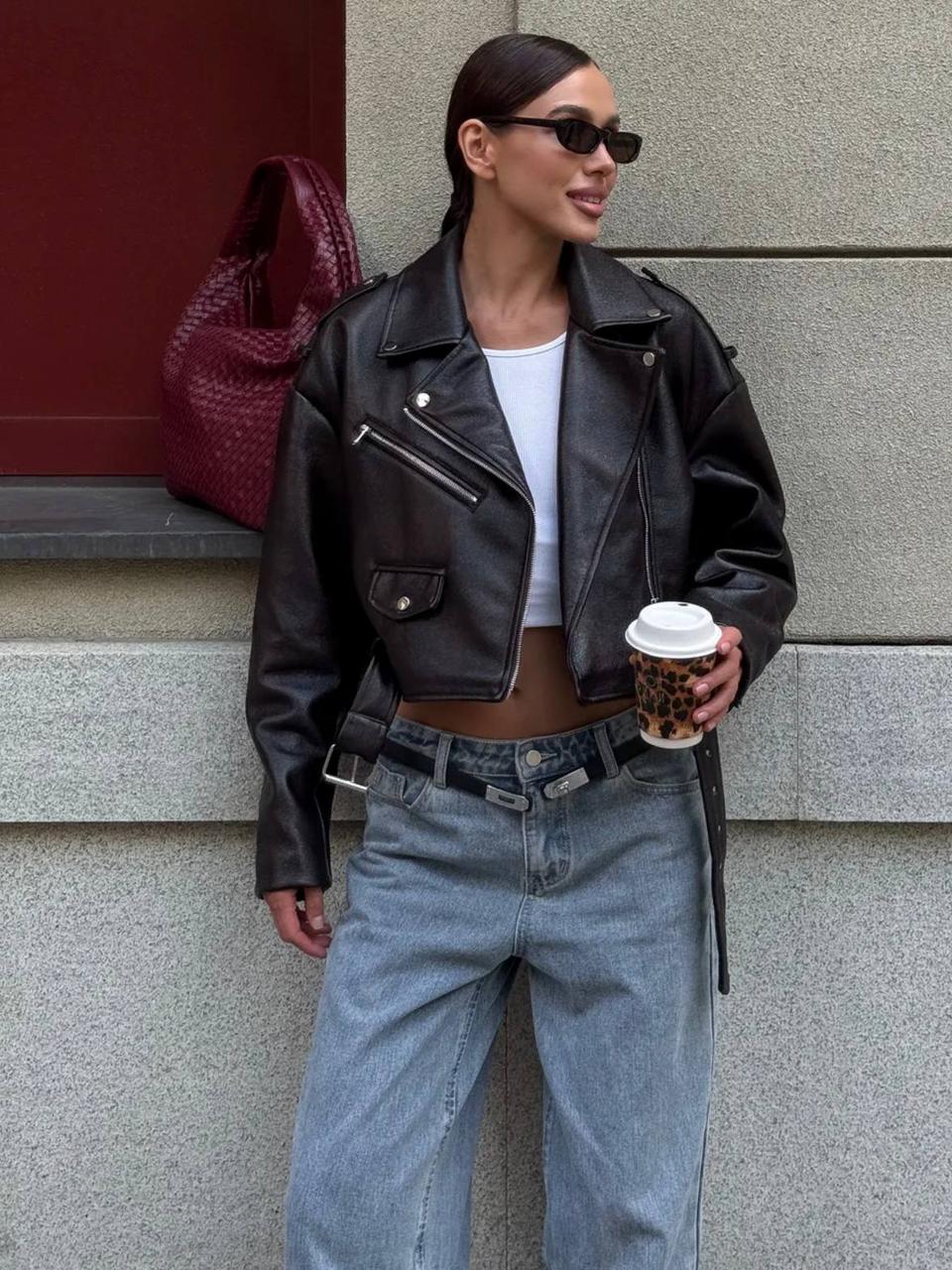 Жіноча стильна куртка косуха шоколадна укорочена, розміри XS, S, M, L, фото 1