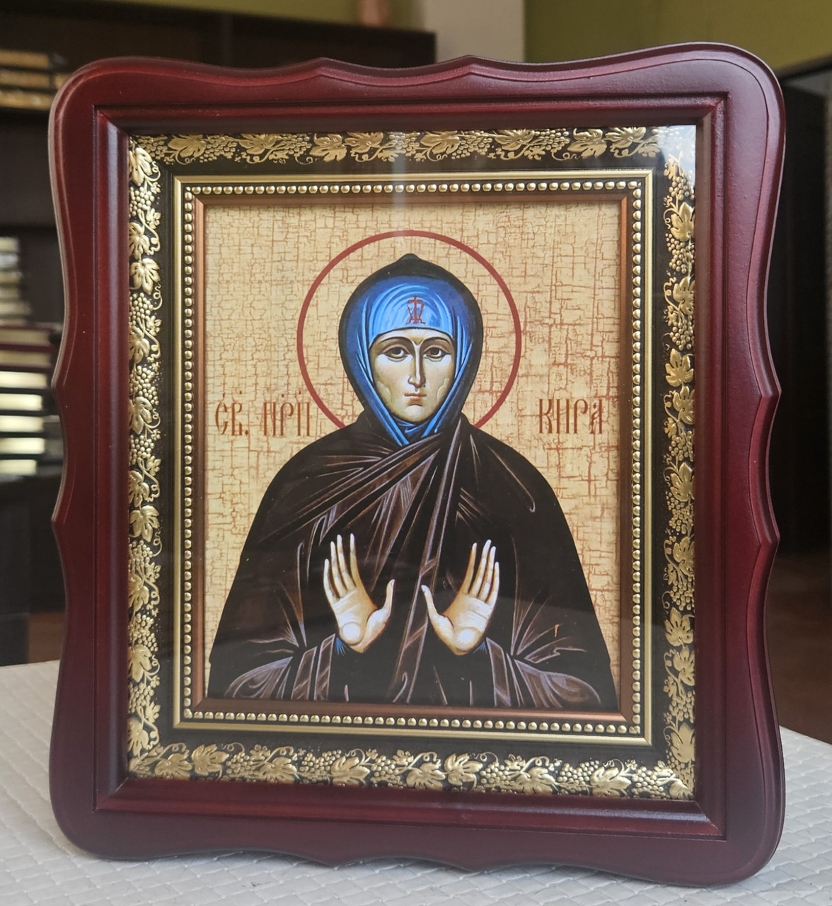 Ікона іменна Свята преподобана Кіра у темному дерев'яному фігурному кіоті під склом, розмір 26*23, сюжет 15*18, фото 1