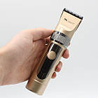 Акумуляторна машинка для стрижки волосся + 4 насадки, SURKER SK-870 / Бездротовий триммер для бороди / Тример для стрижки волосся, фото 8