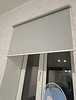 Готові рулонні штори Льон 558 (світло сірий колір) з фіксацією, фото 2