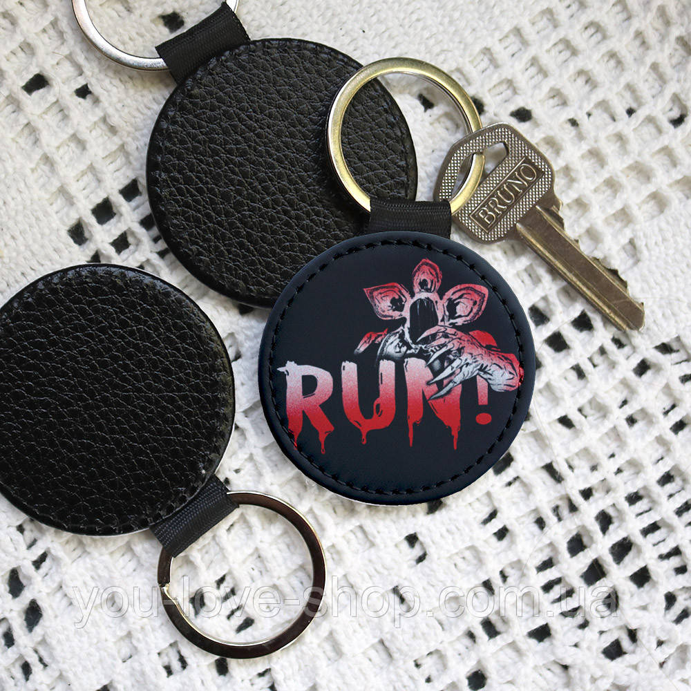 Брелок круглий для ключів ДУЖЕ ДИННІ СПРАВИ — STRANGER THINGS KR4649, фото 1