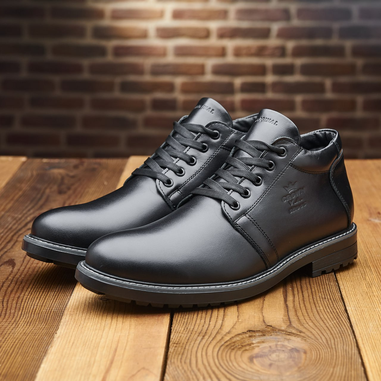 Зимові чоловічі шкіряні черевики класичні чорні утеплені з натуральної шкіри на хутрі на зиму для чоловіків, розмір 40-45, фото 1