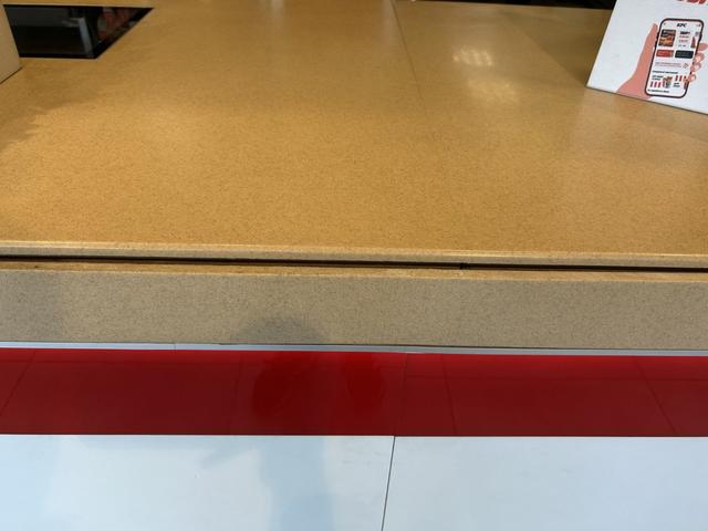 ремонт стільниці з штучного каменю