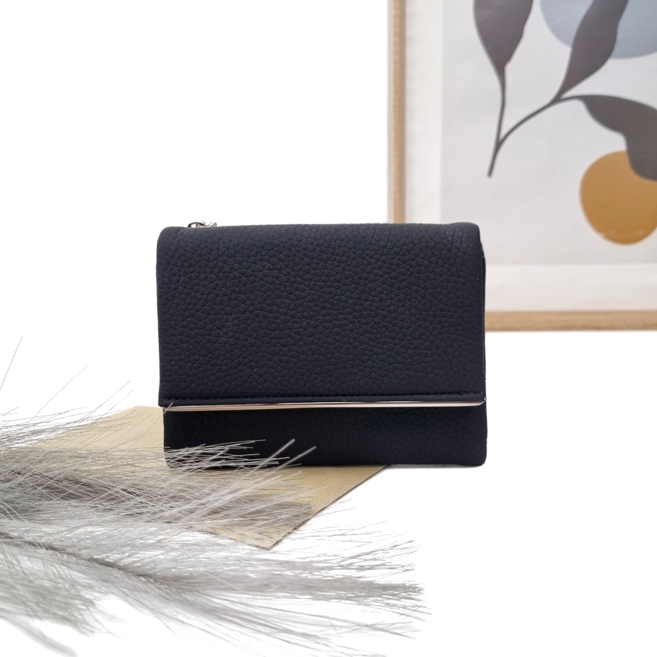 Гаманець на магніті штучна шкіра чорний Арт.C-2019B black Saralyn (548)