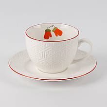 Керамічна чашка з блюдцем "Теплі рукавички" у ніжному новорічному дизайні 230 мл