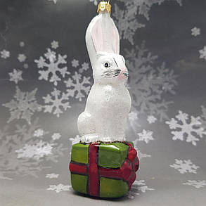 Скляна ялинкова іграшка Білий Заєць на Новорічному Подарунку Impuls. величезний асортимент іграшок як Irena, Komozja, фото 2