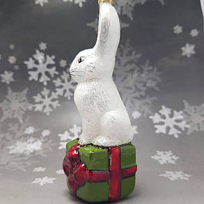 Скляна ялинкова іграшка Білий Заєць на Новорічному Подарунку Impuls. величезний асортимент іграшок як Irena, Komozja, фото 3
