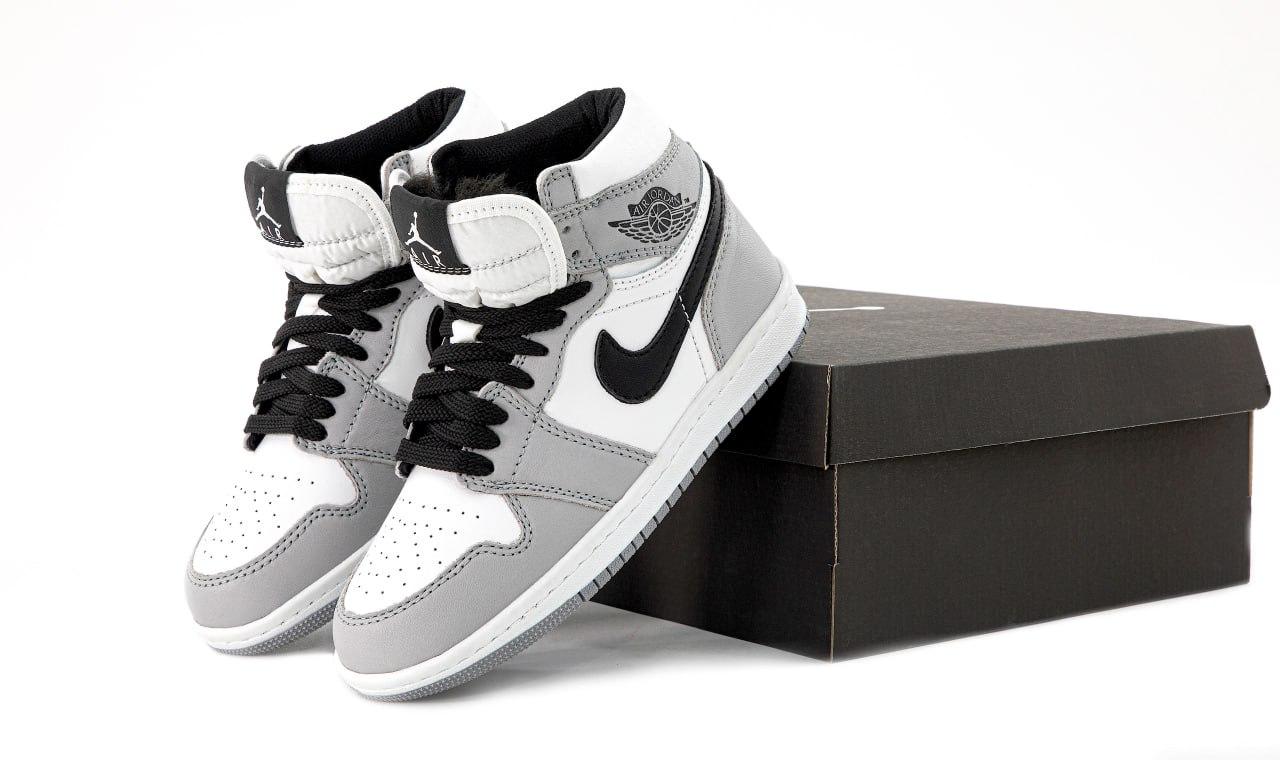 Жіночі зимові сірі кросівки Nike Air Jordan 1 Retro, фото 1